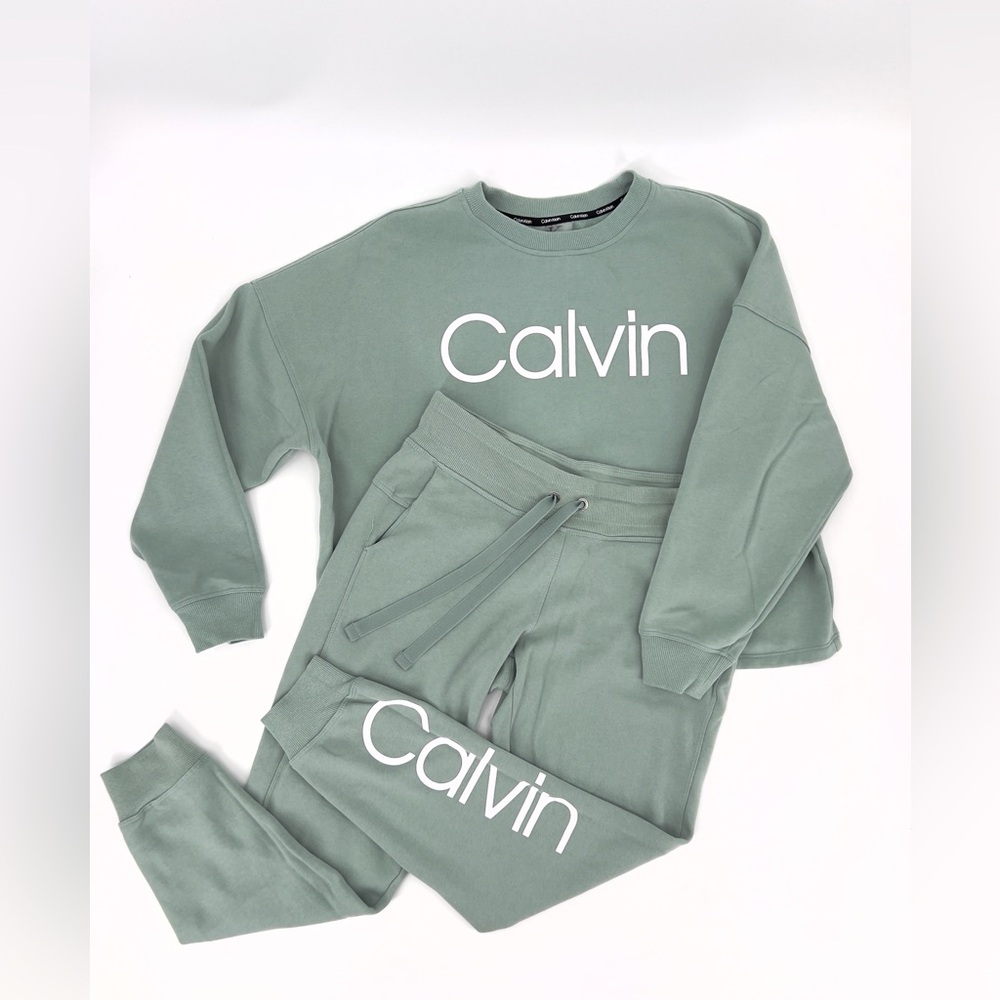 Calvin Klein Women's Mint Jogger Pants Small and Medium Sweatshirt Top